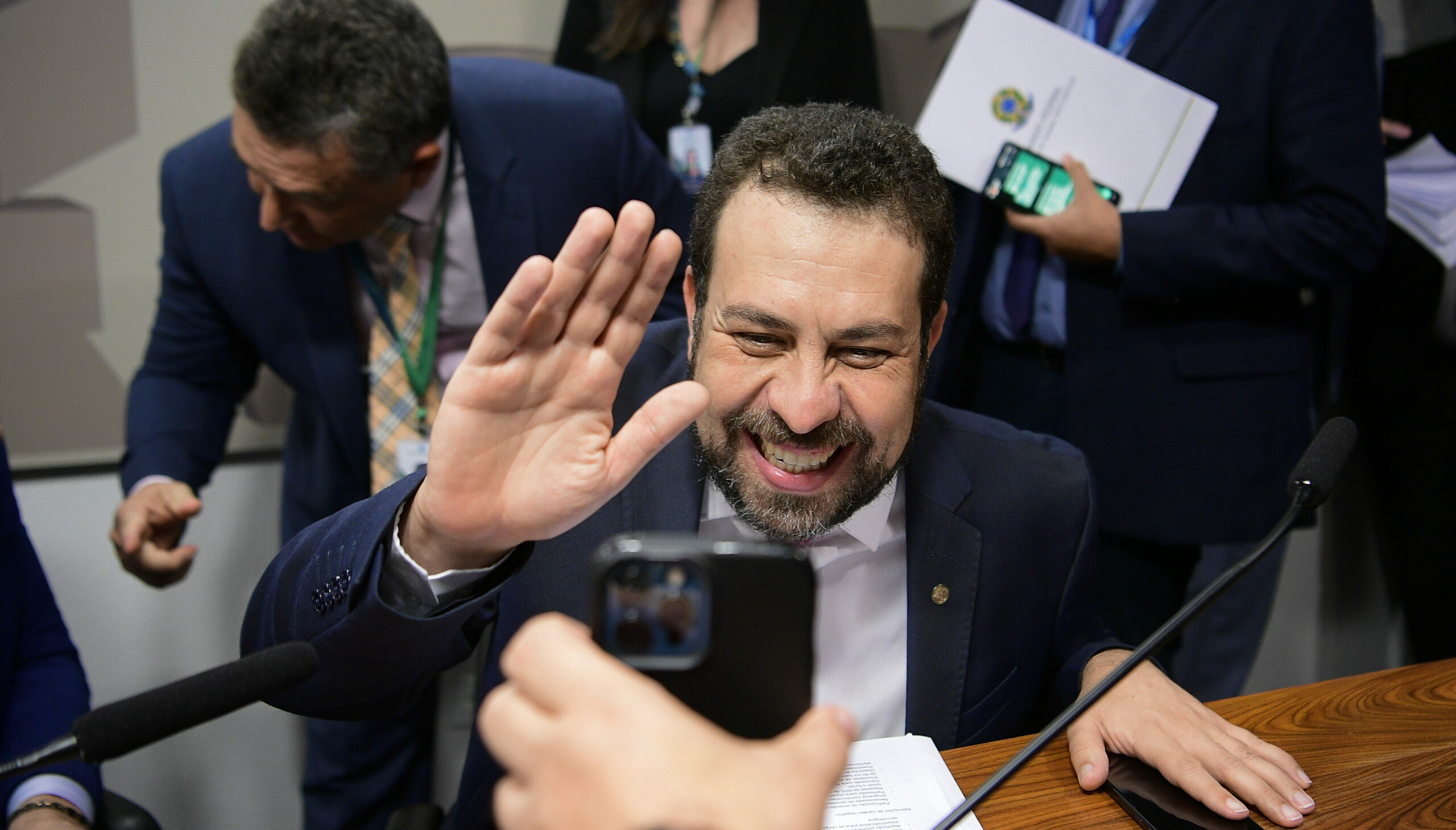 fim da escala 6x1 — Guilherme Boulos fala sobre proposta no Congresso