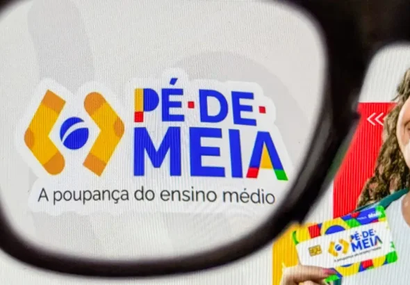 Pé-de-Meia paga nova parcela para estudantes nascidos em julho e agosto